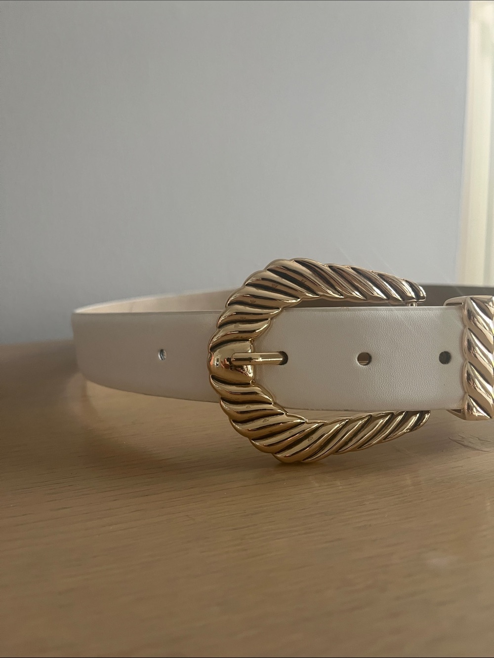 🥰🥰White Belt with Gold Twisted Buckle - Women Accessories - Picture 6 of 11